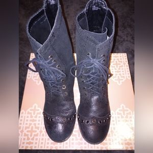 Gianni Bini Womens Boots